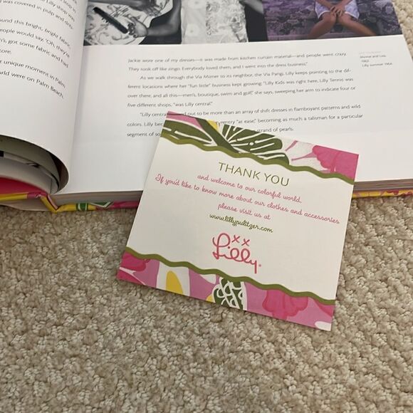 Rare!!!  Essentially Lilly Coffe Table Book - Picture 4 of 7